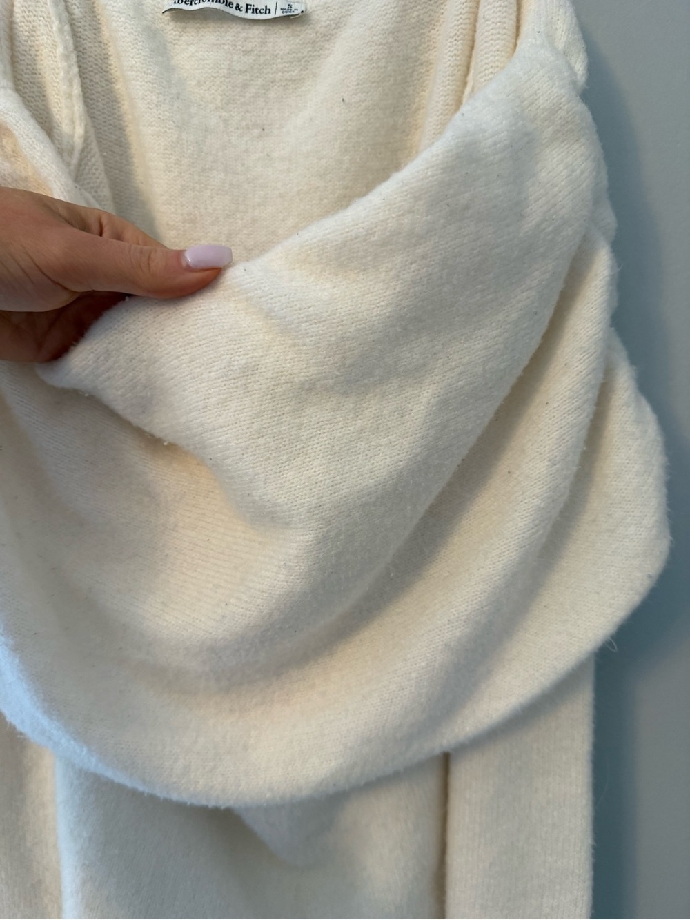 Abercrombie and Fitch Cream Off-Shoulder Draped Sweater - Picture 5 of 6